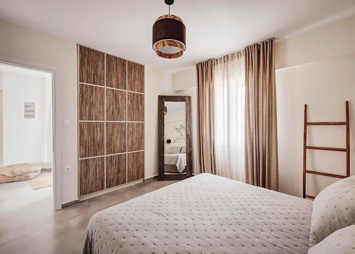 Syrrho's Holiday home